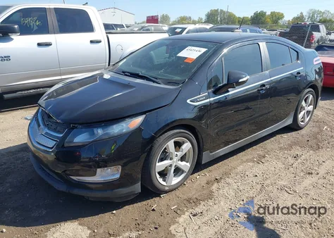 2015 Chevrolet Volt z USA, uszkodzony, nr VIN 1G1RA6E41FU115073